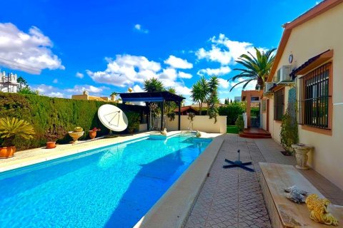 Villa for sale Alicante, Spain 3 bedrooms, 141 sq.m. No. 131618 - photo 14