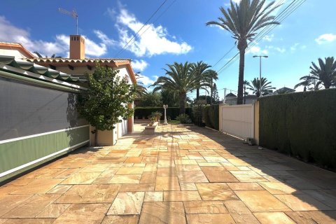 Villa for sale Alicante, Spain 3 bedrooms, 141 sq.m. No. 131618 - photo 3