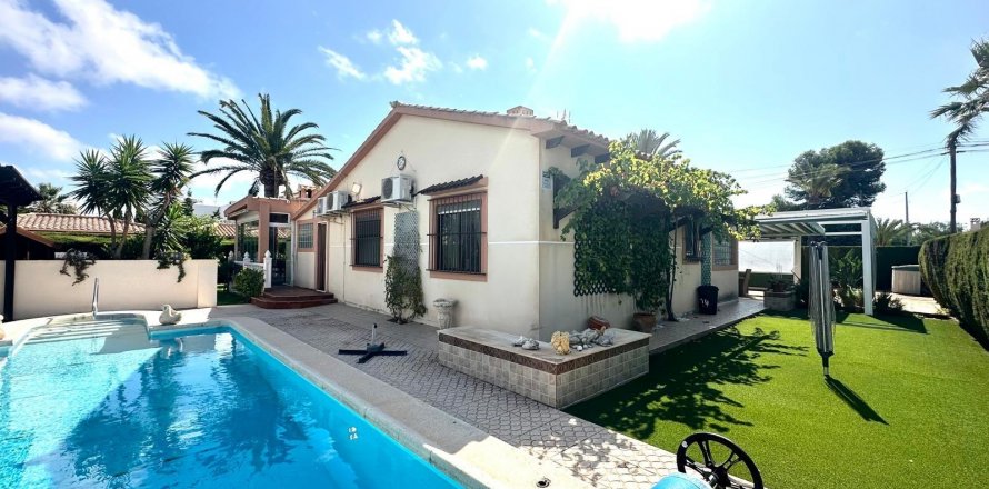 Villa Alicante, Spain 3 bedrooms, 141 sq.m. No. 131618
