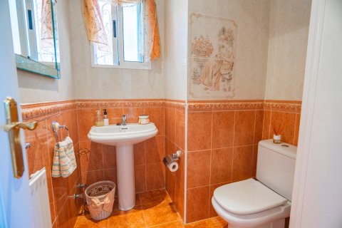 Villa till salu Ciudad Quesada, Alicante, Spanien 5 sovrum, 200 kvm. Nr. 131619 - foto 11