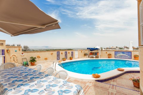 Villa till salu Ciudad Quesada, Alicante, Spanien 5 sovrum, 200 kvm. Nr. 131619 - foto 2