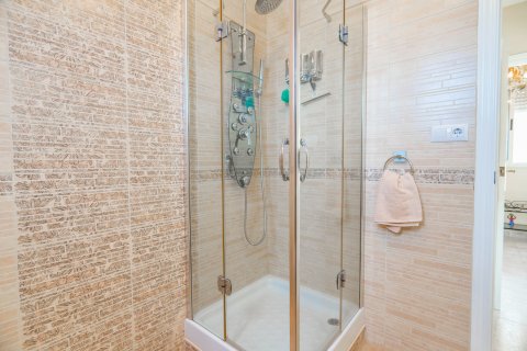 Villa till salu Ciudad Quesada, Alicante, Spanien 5 sovrum, 200 kvm. Nr. 131619 - foto 29