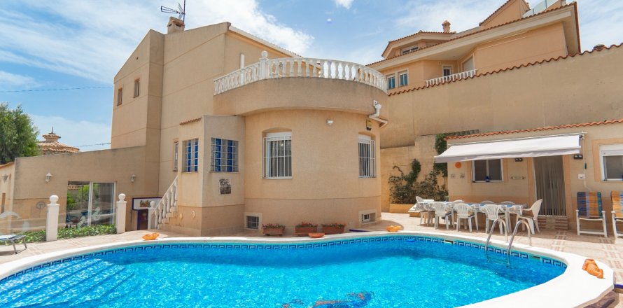 Villa Ciudad Quesada, Alicante, Spanien 5 sovrum, 200 kvm. Nr. 131619