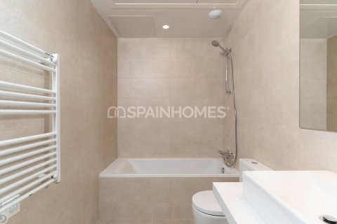 Apartment for sale Sabadell, Barcelona, Spain 3 bedrooms, 95 sq.m. No. 121850 - photo 10