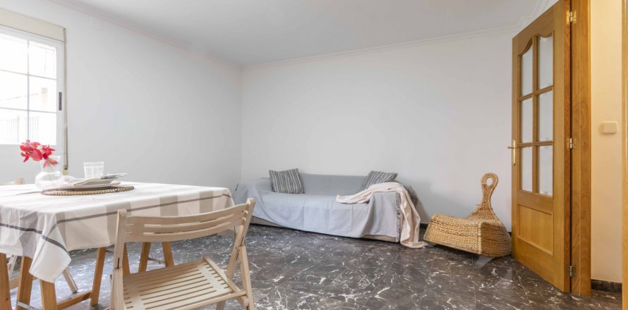Apartment Valencia, Espagne 3 chambres, 78 m2 No. 132866