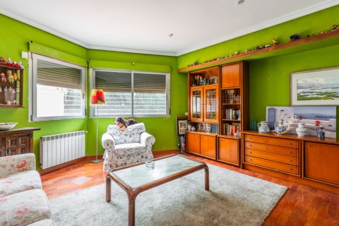 Villa for sale Madrid, Spain 4 bedrooms, 316 sq.m. No. 124537 - photo 19
