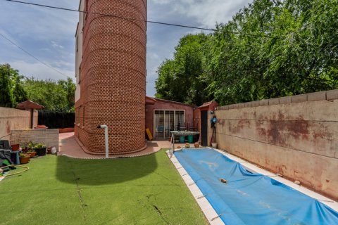 Villa for sale Madrid, Spain 4 bedrooms, 316 sq.m. No. 124537 - photo 30