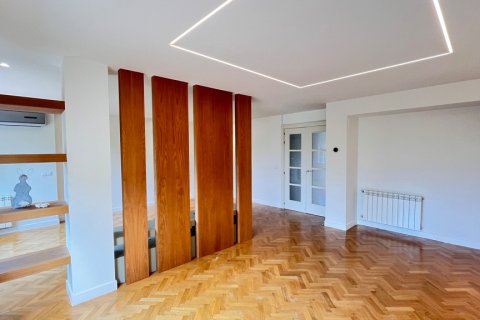 Townhouse for rent Las Rozas de Madrid, Madrid, Spain 4 bedrooms, 300 sq.m. No. 124538 - photo 5