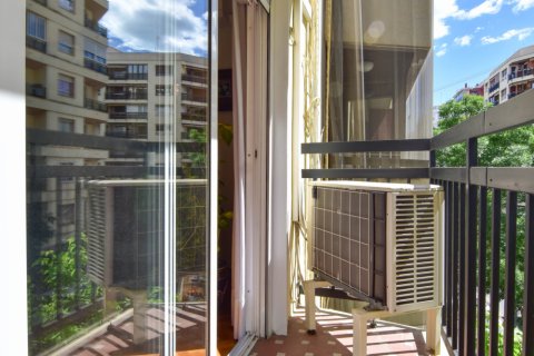 Apartment for sale Valencia, Spain 4 bedrooms, 107 sq.m. No. 124541 - photo 11
