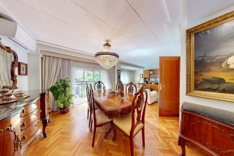 Apartment for sale Valencia, Spain 4 bedrooms, 107 sq.m. No. 124541 - photo 15
