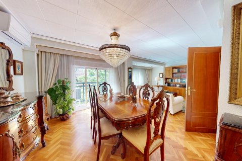 Apartment for sale Valencia, Spain 4 bedrooms, 107 sq.m. No. 124541 - photo 8