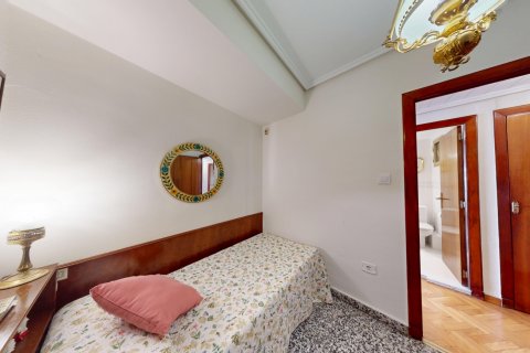 Apartment for sale Valencia, Spain 4 bedrooms, 107 sq.m. No. 124541 - photo 23