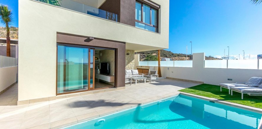 Villa Alicante, Spanien 3 Schlafzimmer, 130 m2 Nr. 128379