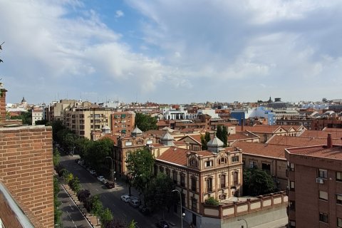 Penthouse for rent Madrid, Spain 1 bedroom, 80 sq.m. No. 122428 - photo 9