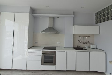 Penthouse for rent Madrid, Spain 1 bedroom, 80 sq.m. No. 122428 - photo 2