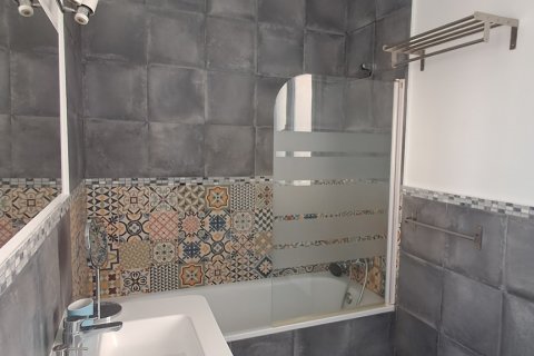 Penthouse for rent Madrid, Spain 1 bedroom, 80 sq.m. No. 122428 - photo 3