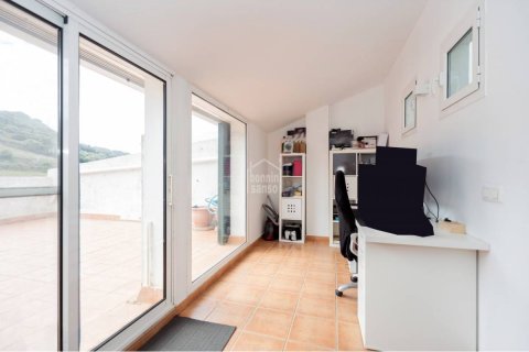 Huoneisto myytävänä Es Mercadal, Menorca, Espanja, 3 makuuhuonetta, 138 m2 No. 127975 - kuva 11