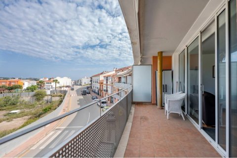 Huoneisto myytävänä Es Mercadal, Menorca, Espanja, 3 makuuhuonetta, 138 m2 No. 127975 - kuva 4