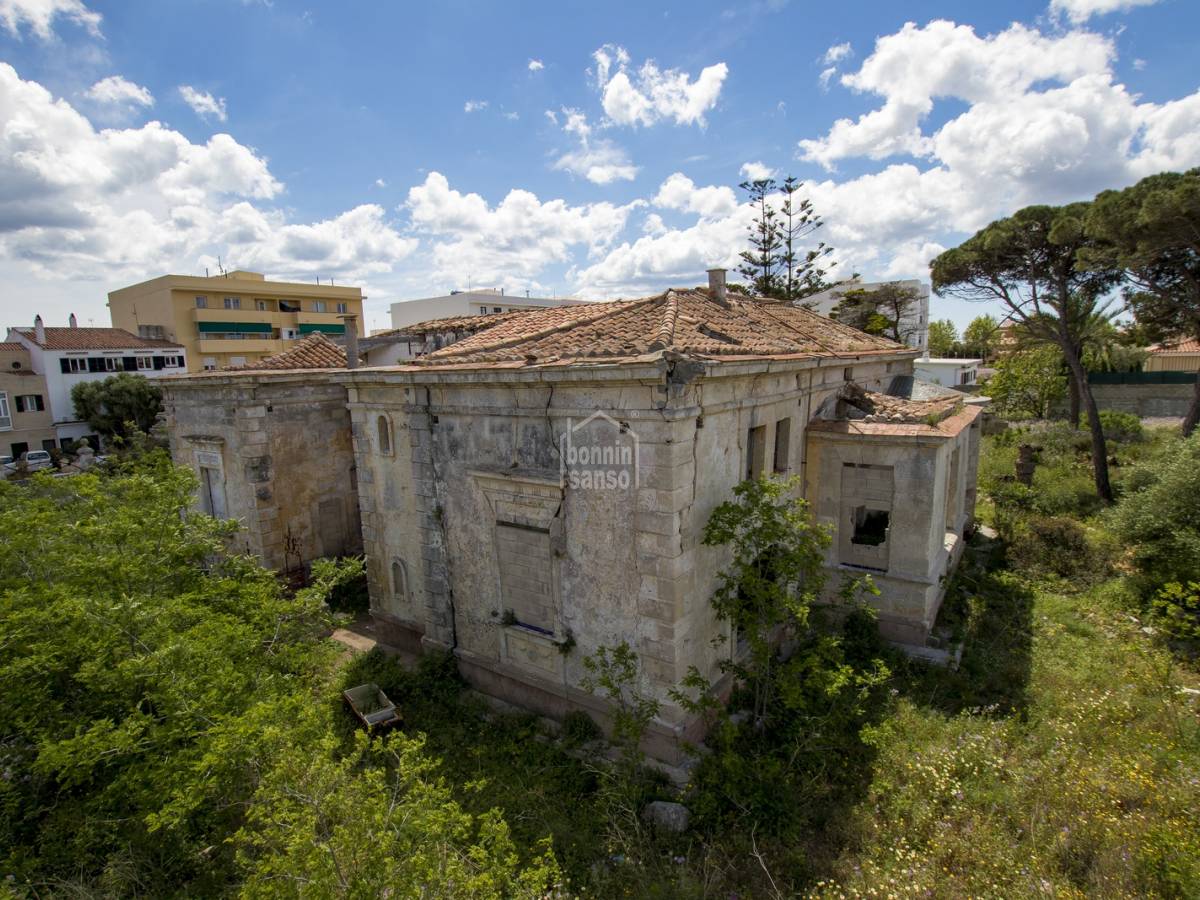 Villetta a schiera a Mahon, Menorca, Spagna 1344 mq. N° 127972