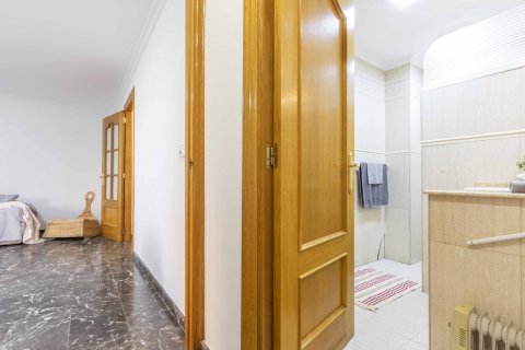 Apartment for sale Valencia, Spain 3 bedrooms, 78 sq.m. No. 132718 - photo 12