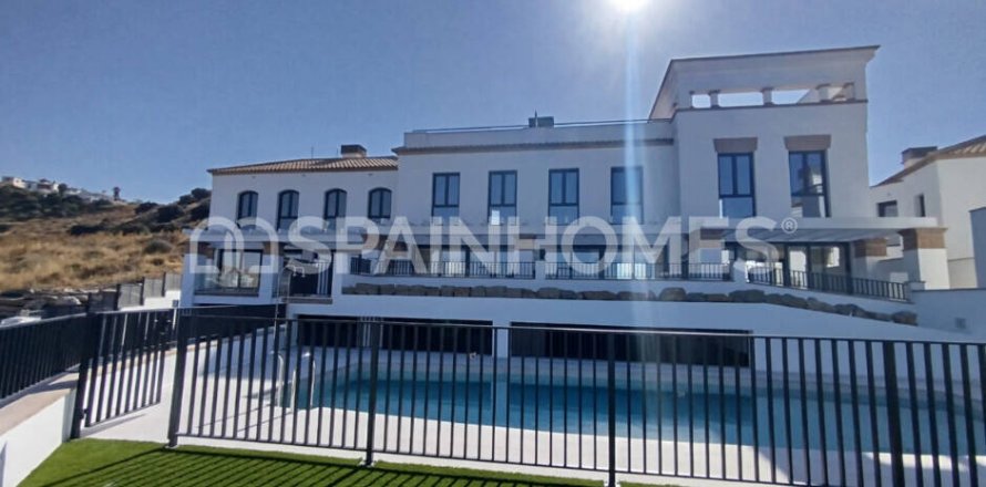 Villa Torrox, Malaga, Spain 2 bedrooms, 148 sq.m. No. 132719