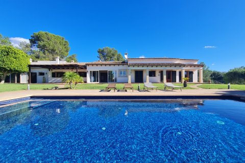 Villa for rent Puntiro, Mallorca, Spain 4 bedrooms, 302 sq.m. No. 131068 - photo 1