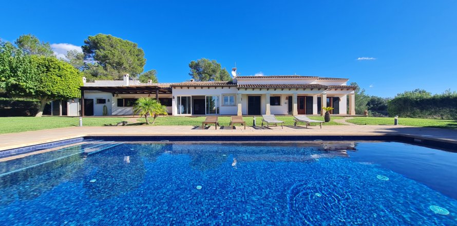 Villa Puntiro, Mallorca, Spain 4 bedrooms, 302 sq.m. No. 131068
