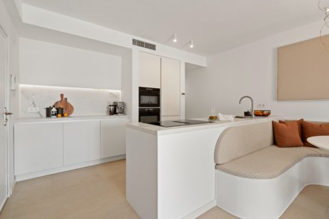 Apartment for sale Nueva Andalucia, Malaga, Spain 3 bedrooms, 172 sq.m. No. 127533 - photo 8
