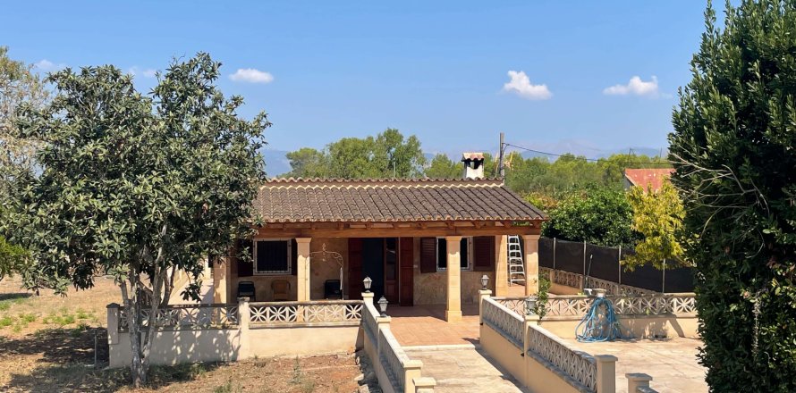 Finca Algaida, Mallorca, Spain 4 bedrooms, 107 sq.m. No. 131031