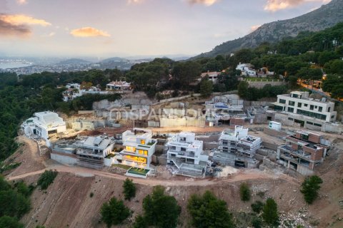Villa for sale in Malaga, Spain 5 bedrooms, 365 sq.m. No. 120919 - photo 16