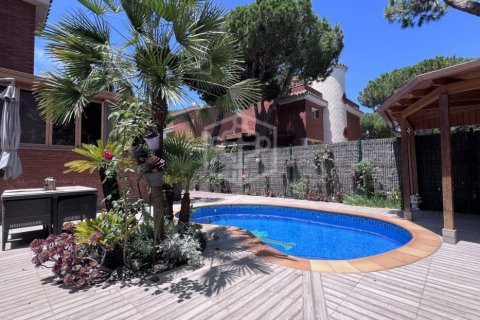 Villa zur Miete Gava, Barcelona, Spanien 4 Schlafzimmer, 350 m2 Nr. 128863 - Foto 2