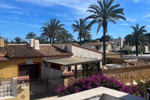 Villa till salu Punta Prima, Alicante, Spanien 4 sovrum, 250 kvm. Nr. 125174 - foto 19