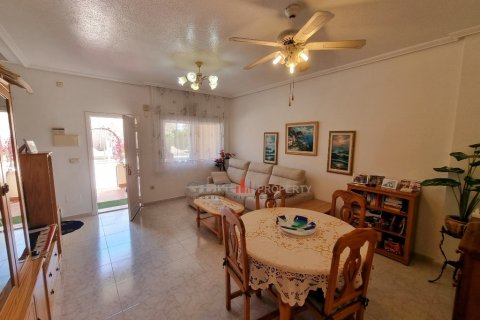 Apartment for sale Los Alcazares, Murcia, Spain 3 bedrooms,  No. 128771 - photo 2