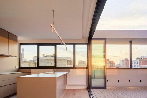 Apartment for sale Barcelona, Spain 2 bedrooms, 95 sq.m. No. 122648 - photo 15