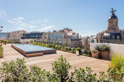 Продажа квартиры в Барселона, Испания 2 спальни, 124м2 №122650 - фото 3