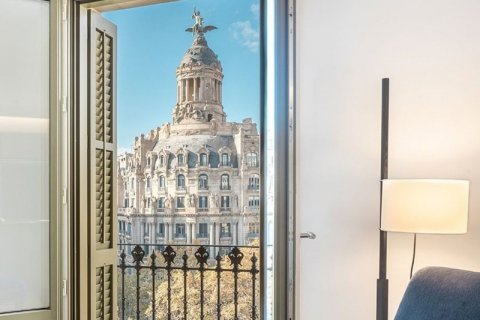 Продажа квартиры в Барселона, Испания 2 спальни, 124м2 №122650 - фото 4