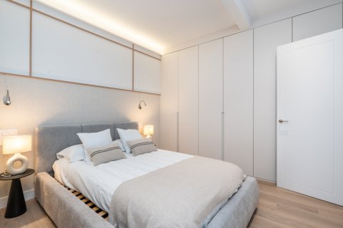 Продажа квартиры в Мадрид, Испания 2 спальни, 122м2 №124493 - фото 28