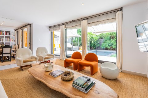 House for sale Madrid, Spain 5 bedrooms, 328 sq.m. No. 122522 - photo 12