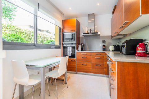 House for sale Madrid, Spain 5 bedrooms, 328 sq.m. No. 122522 - photo 15