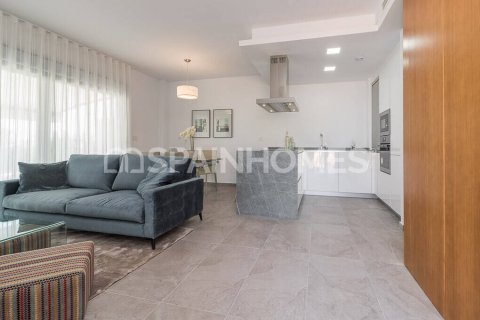 Apartment for sale in Torrevieja, Alicante, Spain 3 bedrooms, 82 sq.m. No. 121296 - photo 24
