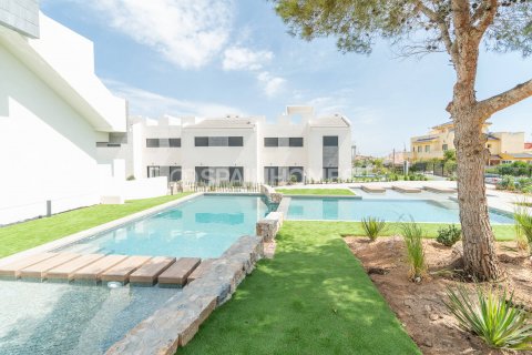 Продажа квартиры в Торревьеха, Аликанте, Испания 3 спальни, 82м2 №121296 - фото 3