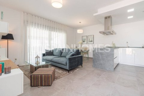 Apartment for sale in Torrevieja, Alicante, Spain 3 bedrooms, 82 sq.m. No. 121296 - photo 23