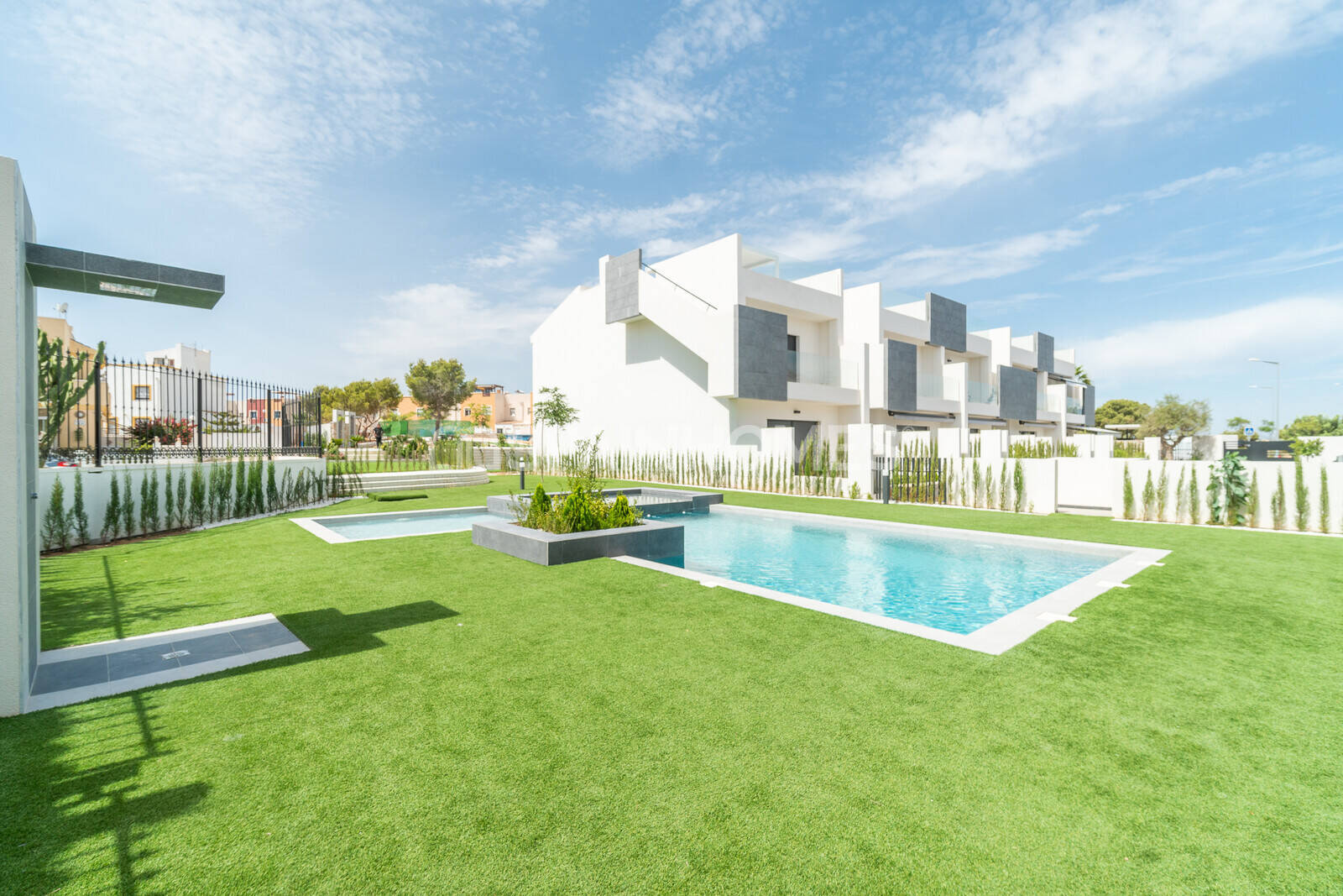 Apartment in Torrevieja, Alicante, Spain 3 bedrooms, 82 sq.m. No. 121296