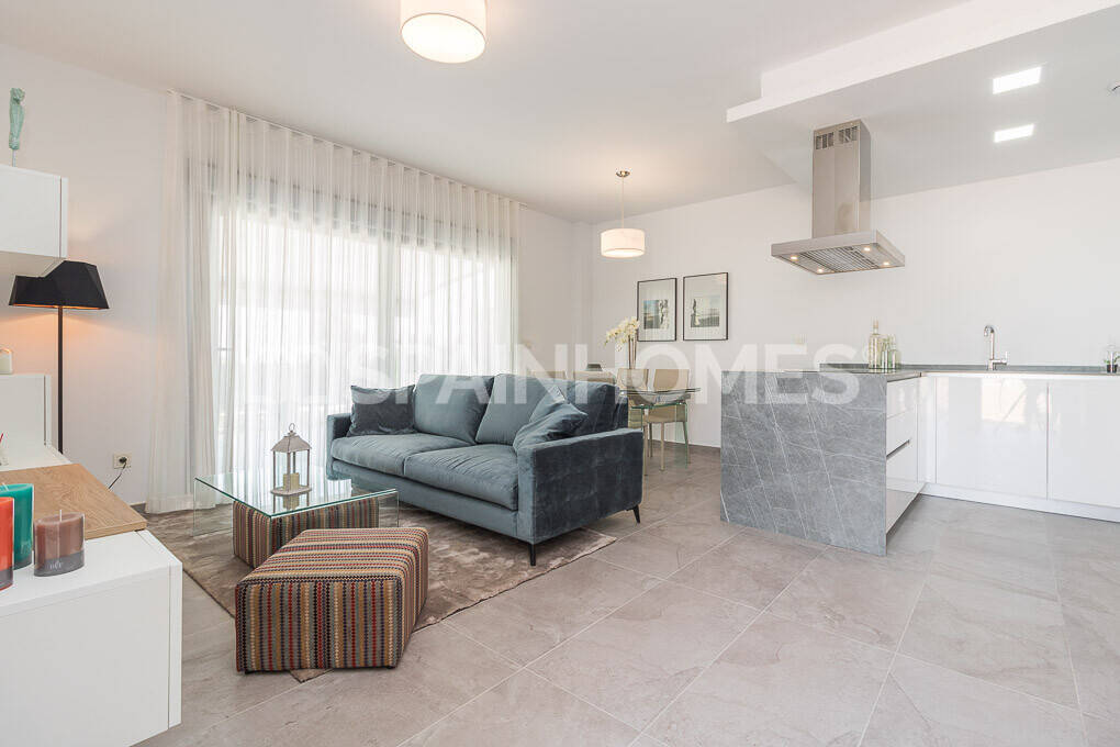 Apartment in Torrevieja, Alicante, Spain 3 bedrooms, 82 sq.m. No. 121296