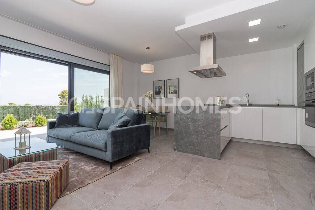 Apartment in Torrevieja, Alicante, Spain 3 bedrooms, 82 sq.m. No. 121296
