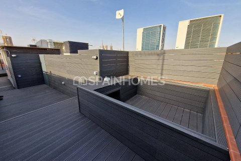 Продажа пентхауса в Барселона, Испания 2 спальни, 76м2 №120914 - фото 2