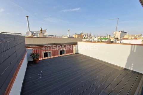 Продажа пентхауса в Барселона, Испания 2 спальни, 76м2 №120914 - фото 1