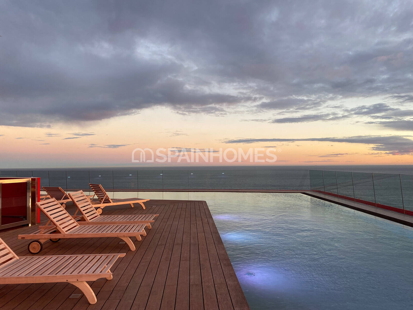 Huoneisto Barcelona, Espanja 3 makuuhuonetta, 184 m2 No. 120917