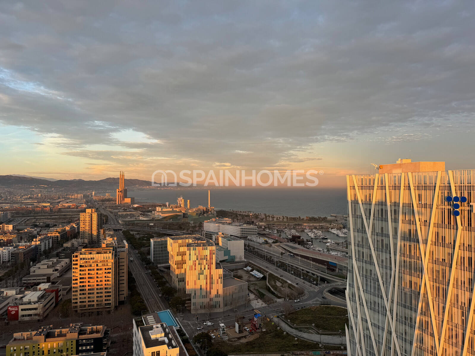 Huoneisto Barcelona, Espanja 3 makuuhuonetta, 184 m2 No. 120917