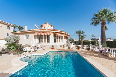 Villa in vendita Ciudad Quesada, Alicante, Spagna 5 camere da letto, 211 mq. N° 125177 - foto 1